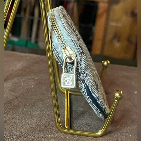 LV DENIM COIN PURSE - Picture 3 of 15